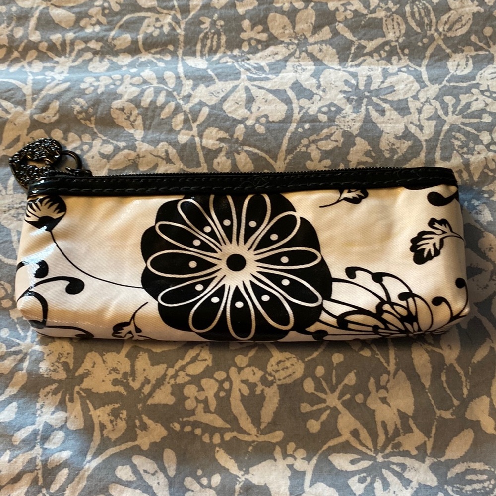 New cosmetic bag
